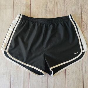 Nike 3" Dri-Fit running shorts with brief sz M